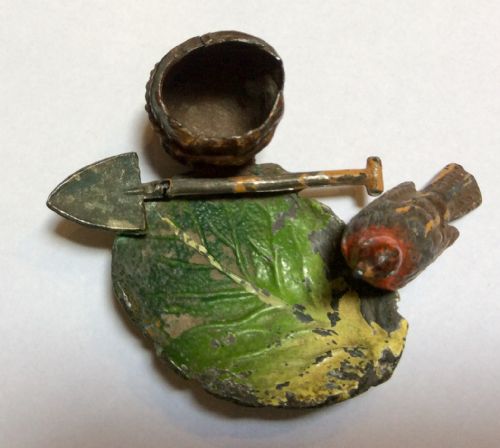 LITTLE PLOMB DE NUREMBERG COLD PAINTED BIRD ON LEAF - ADDITIONAL PHOTO 2