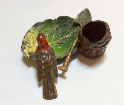 LITTLE PLOMB DE NUREMBERG COLD PAINTED BIRD ON LEAF - ADDITIONAL PHOTO 3