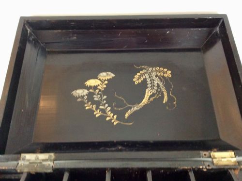 19TH CENTURY LARGE CHINOISERIE WORKBOX - ADDITIONAL PHOTO 2