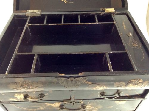 19TH CENTURY LARGE CHINOISERIE WORKBOX - ADDITIONAL PHOTO 3