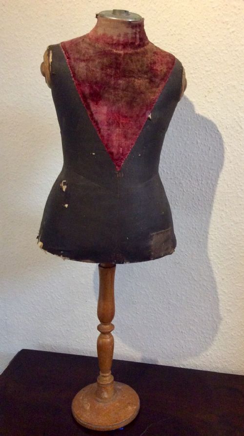 antique french child mannequin - CATEGORY: ANTIQUE MISCELLANEOUS - DATED 1910