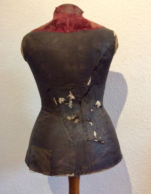 ANTIQUE FRENCH CHILD MANNEQUIN - ADDITIONAL PHOTO 7