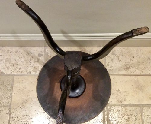 GEORGIAN OAK TRIPOD TABLE - ADDITIONAL PHOTO 6