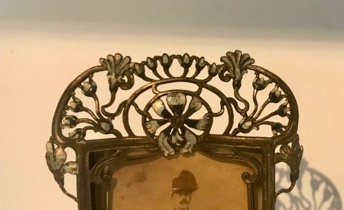 PAIR OF DECORATIVE ART NOUVEAU PHOTO FRAMES - ADDITIONAL PHOTO 2
