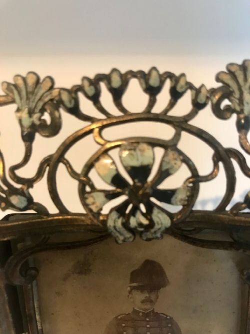 PAIR OF DECORATIVE ART NOUVEAU PHOTO FRAMES - ADDITIONAL PHOTO 5
