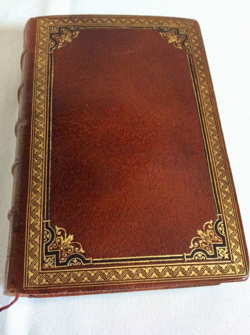 BEAUTIFUL FRENCH ILLUSTRATED PRAYER BOOK - ADDITIONAL PHOTO 2