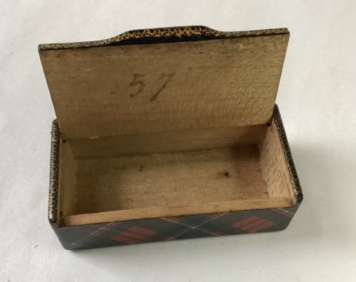 LITTLE MAUCHLINE TARTANWARE BOX - ADDITIONAL PHOTO 3