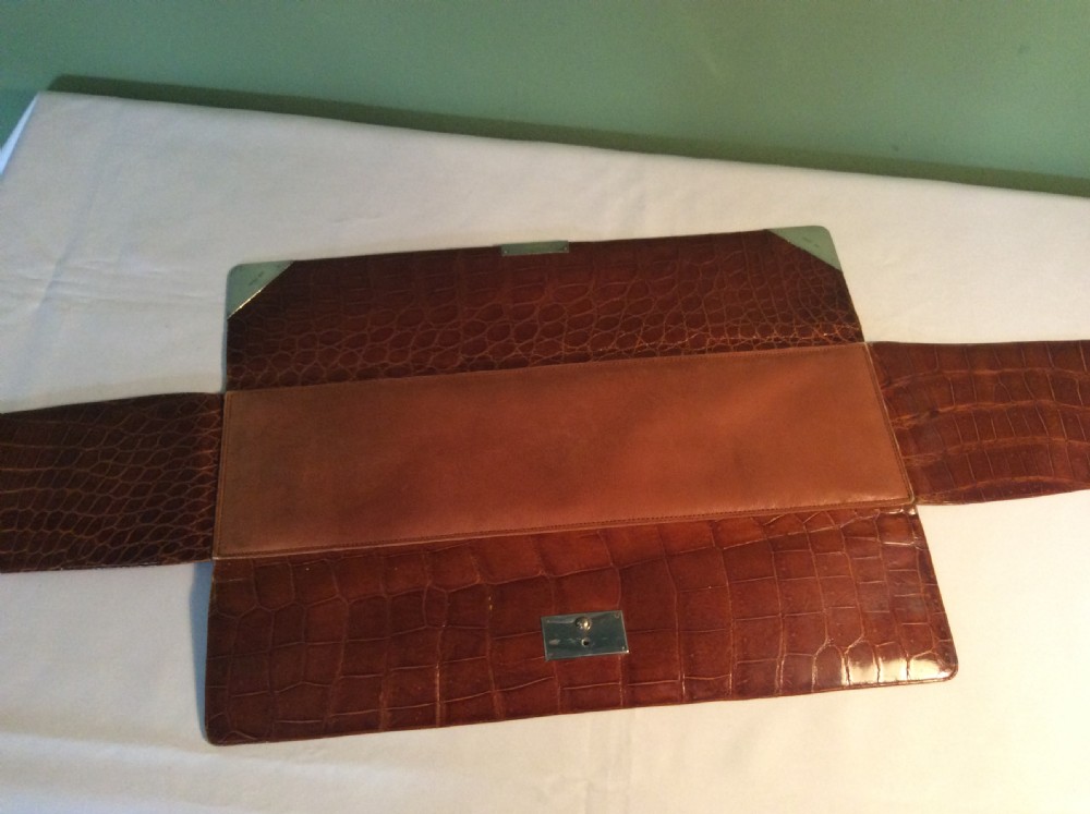 Silver Mounted Crocodile Bow Tie Case c1902 View VI
