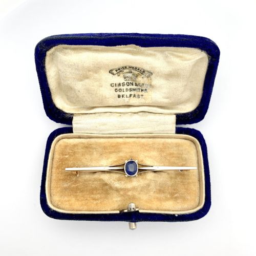 Edwardian 18ct Gold Sapphire Bar Brooch