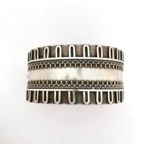 Victorian Wide Silver Etruscan Revival Hinged Cuff Bangle