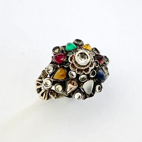 Vintage Thai Princess Gemstone Ring in 14ct Gold and Silver