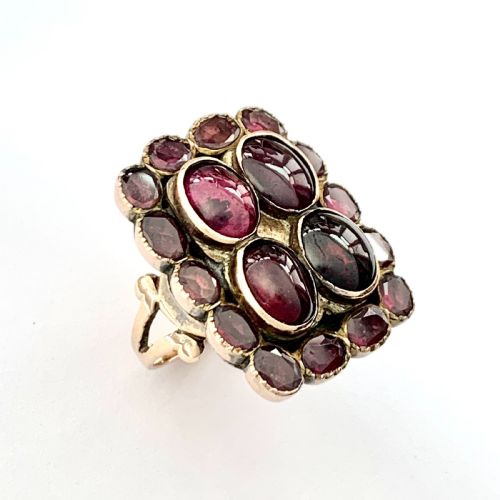 Huge Georgian Rose Gold Flat and Cabochon Garnet Ring