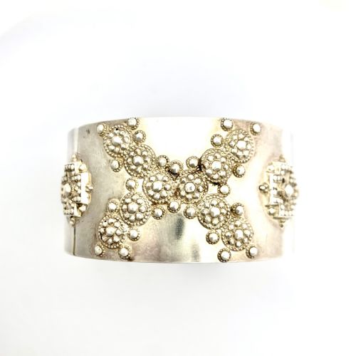 fig 1. Victorian 1882 Sterling Silver Hinged Cuff Bangle