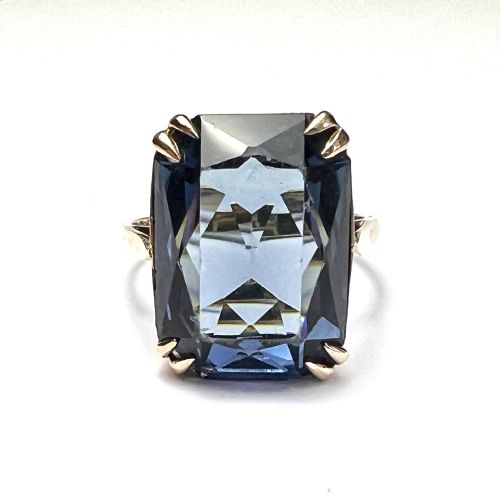 Vintage 9ct Gold Blue Paste Ring