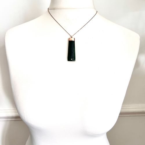 fig 1. Large Victorian 9CT Rose Gold New Zealand Jade Pendant
