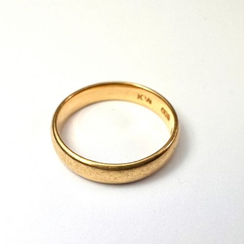 fig 1. Edwardian 22CT Gold Wedding Band