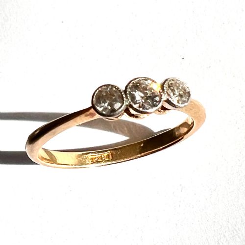 Art Deco 18ct Gold Diamond Trilogy Ring