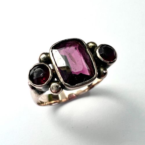 fig 1. Georgian 9CT Gold Garnet Three Stone Ring