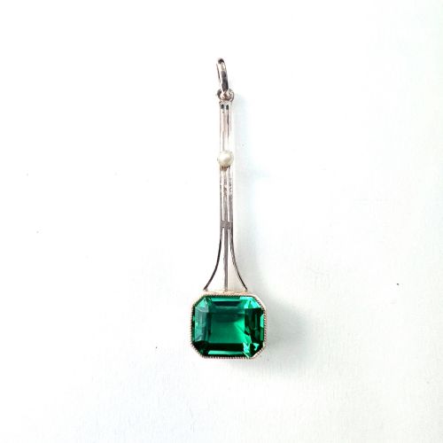 fig 1. 9CT Gold Edwardian Art Deco Emerald Paste and Pearl Pendant