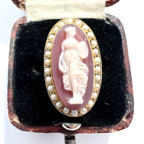 fig 2. Antique 9CT Gold Pearl Cameo Ring