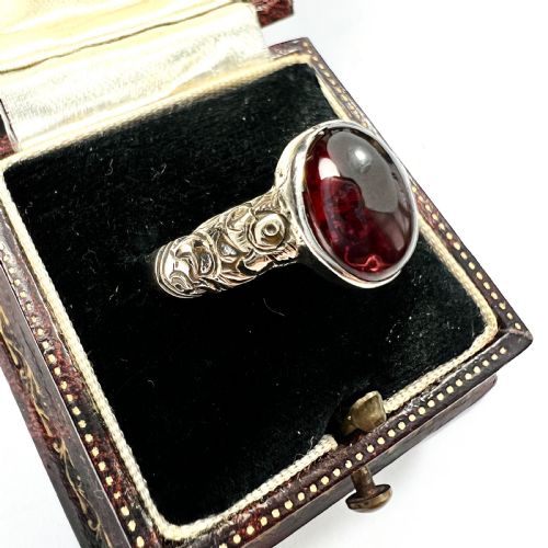 fig 1. Georgian Silver and Gold Cased Garnet Solitaire Ring