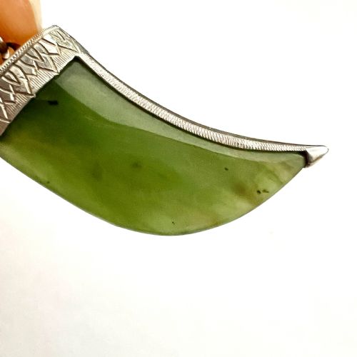 fig 1. Antique Sterling Silver Jade Claw Fang Pendant