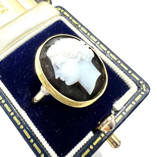 fig 1. Antique 18CT Gold Carved Sardonyx Cameo Ring