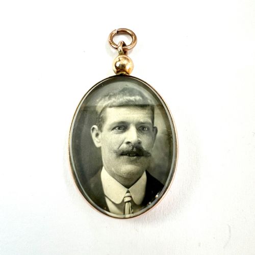 fig 1. 1905 Edwardian 9CT Rose Gold Photograph Locket Pendant