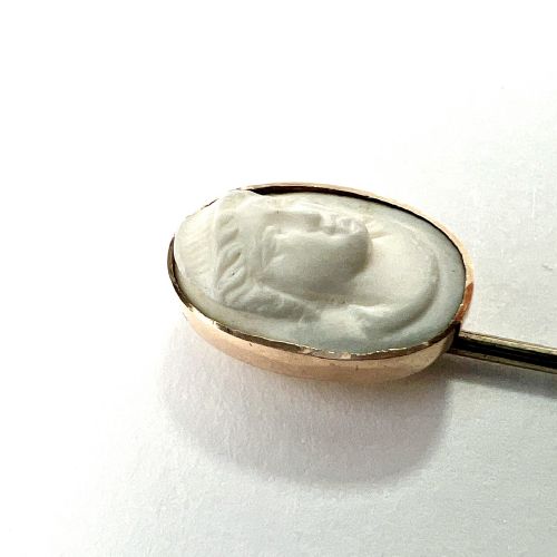 • Antique 9ct Gold Hardstone Cameo Stick Pin