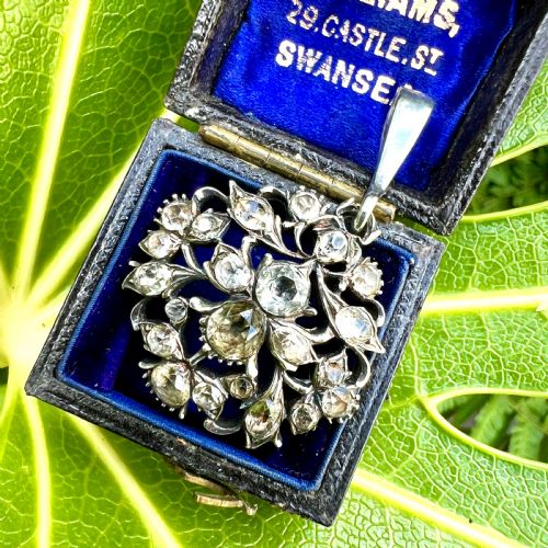 fig 1. Georgian Secret Bee Silver Black Dot Paste Pendant