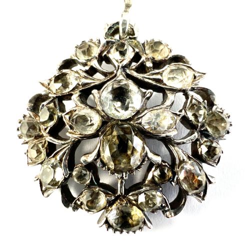 fig 2. Georgian Secret Bee Silver Black Dot Paste Pendant