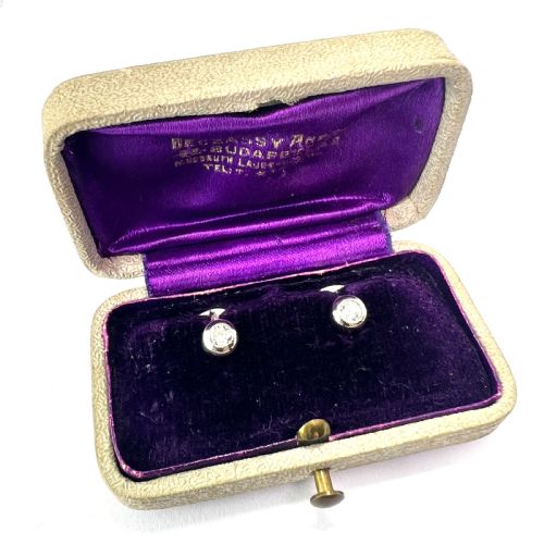 fig 1. Boxed Vintage Diamond 18CT White Gold Shirt Studs