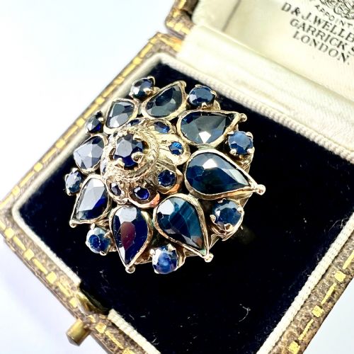 fig 1. Large Vintage 14CT Gold Sapphire Thai Princess Ring