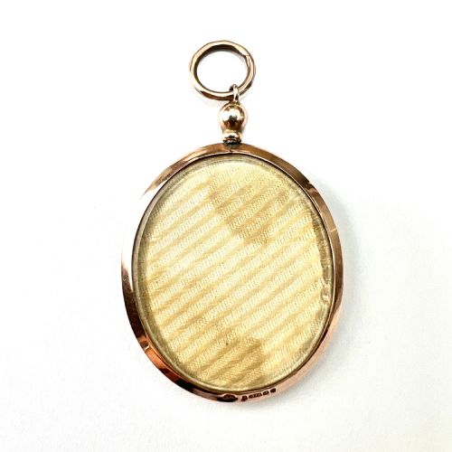 fig 1. Edwardian 9CT Gold Top Screw Locket Pendant