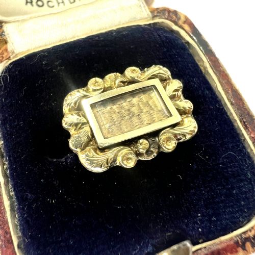 fig 1. Tiny Georgian Gold Cased Hair Mourning Brooch