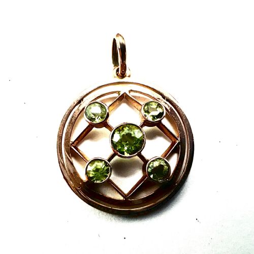 fig 1. Edwardian 9CT Gold Peridot Pendant