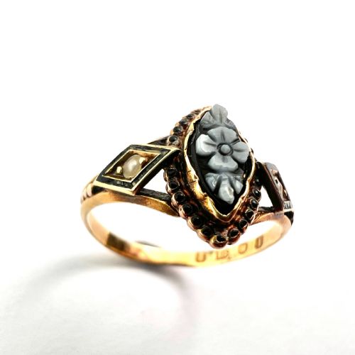 fig 1. Victorian 18CT Gold Sardonyx and Pearl Memorial Ring