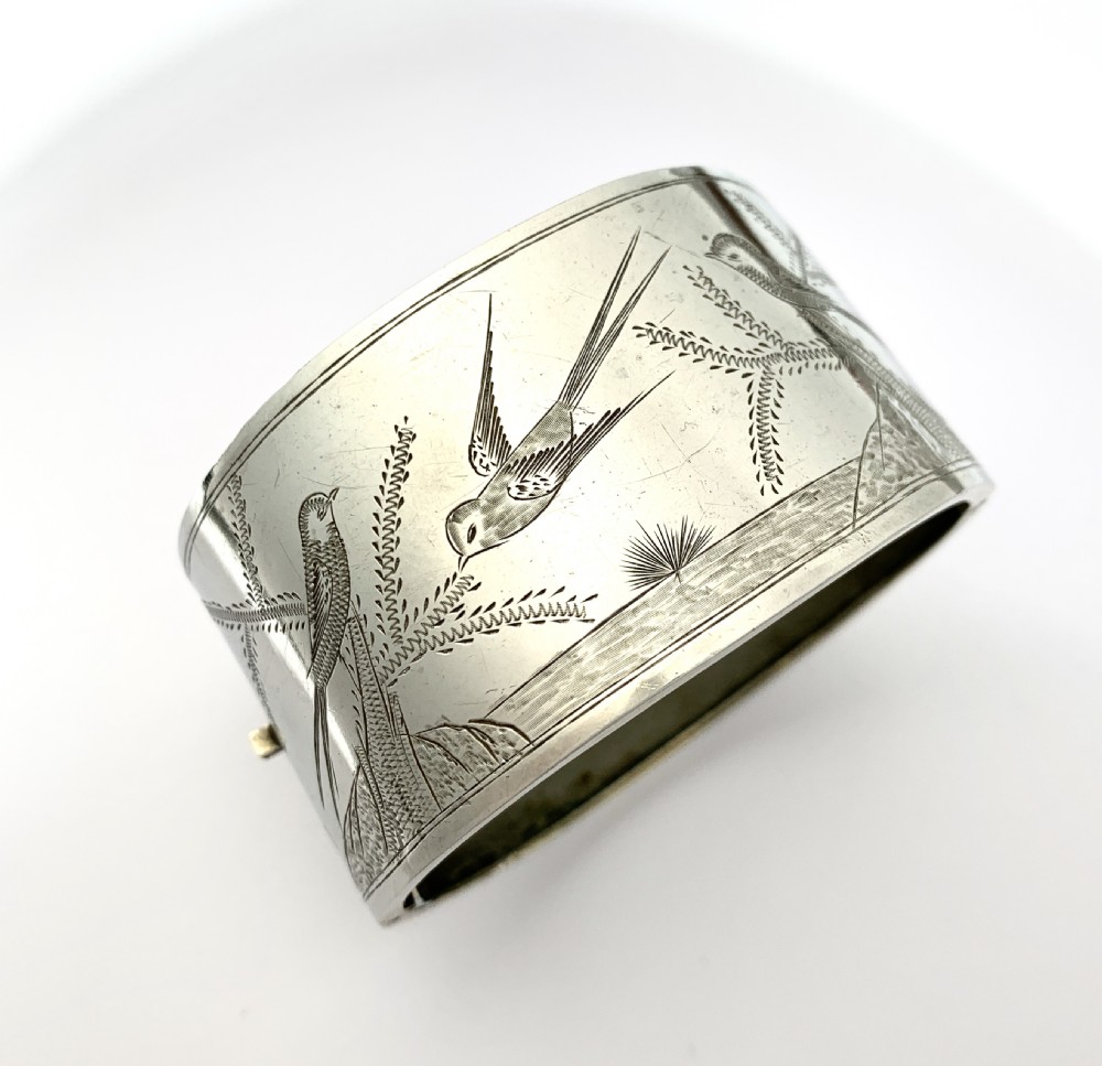 Victorian Wide Silver Hinged Bangle