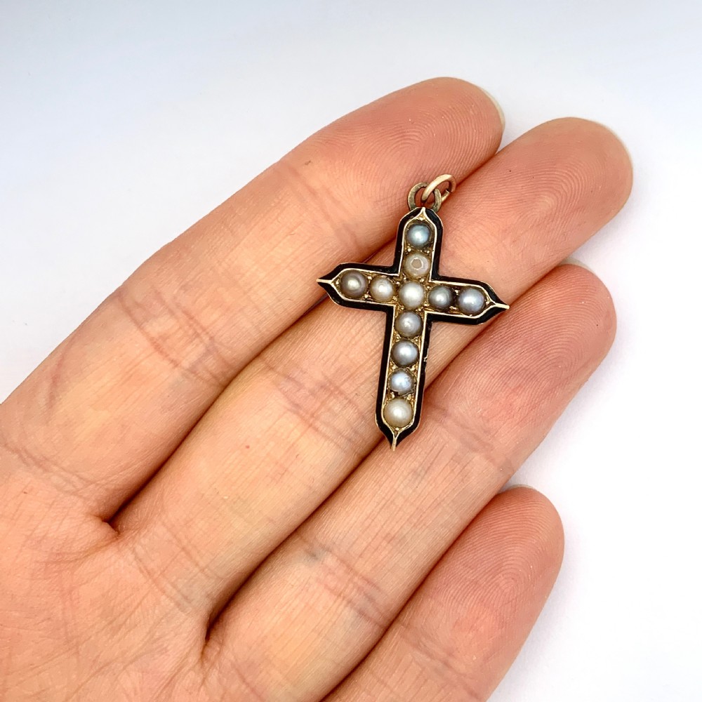 Victorian 9CT Gold Enamel and Pearl Cross Pendant View IV