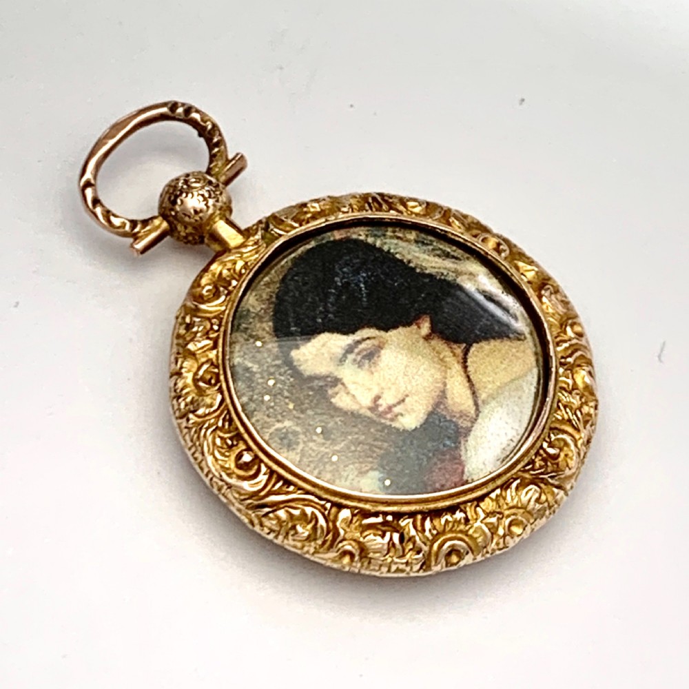 Victorian 9CT Gold Locket Pendant View IV