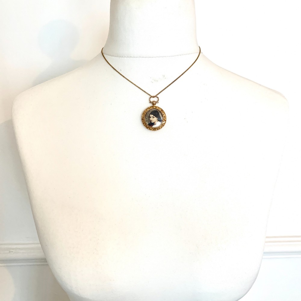 Victorian 9CT Gold Locket Pendant View VII