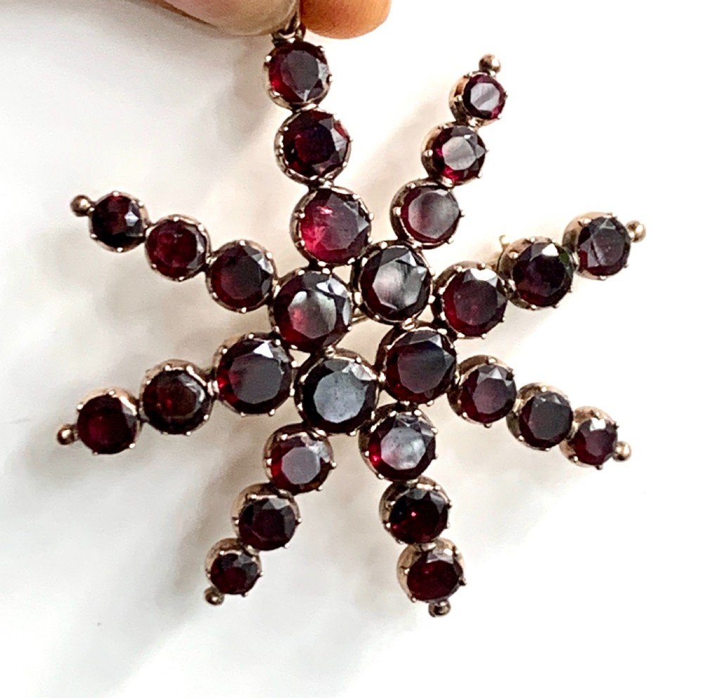 Huge Georgian 9CT Rose Gold Garnet Star Pendant/Brooch View III