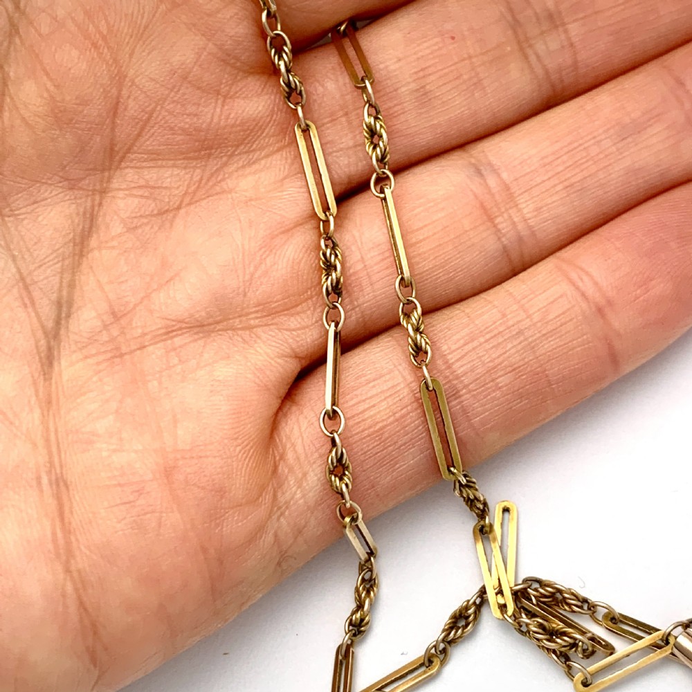 Edwardian 9CT Gold Fancy Paperclip/Prince of Wales Chain Necklace  View II