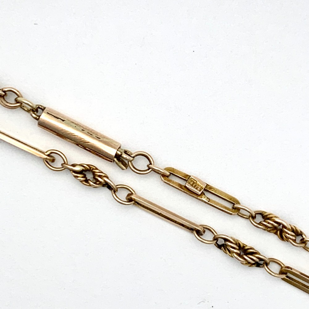 Edwardian 9CT Gold Fancy Paperclip/Prince of Wales Chain Necklace  View III