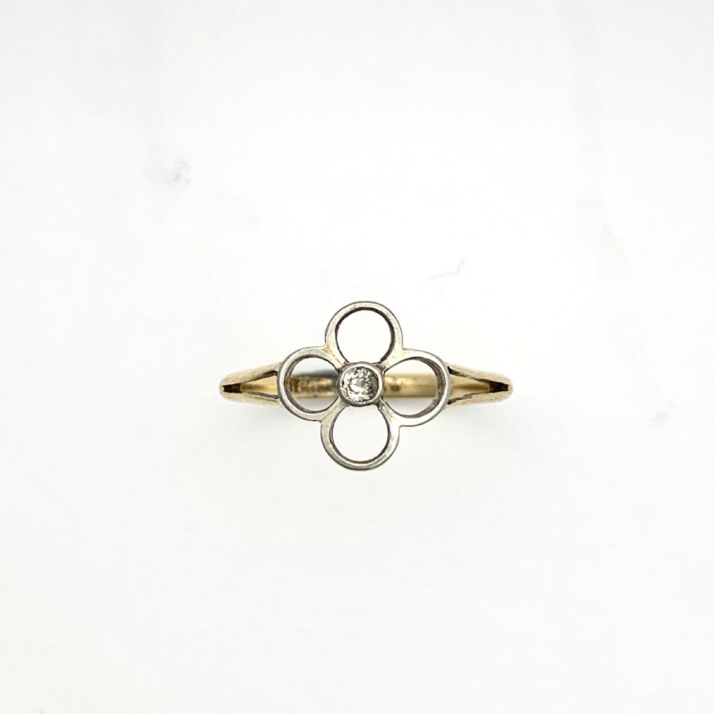 Art Deco 18CT Gold Diamond Solitaire Flower Ring