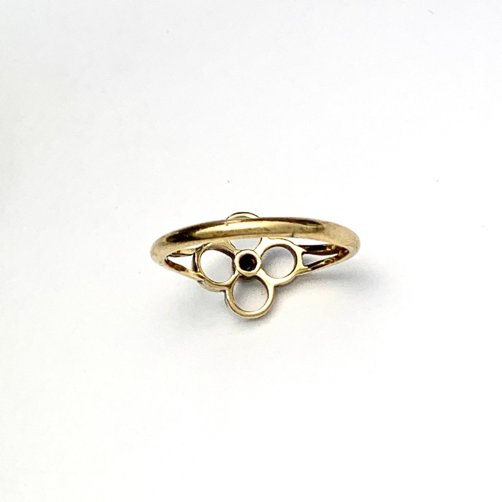 Art Deco 18CT Gold Diamond Solitaire Flower Ring View II