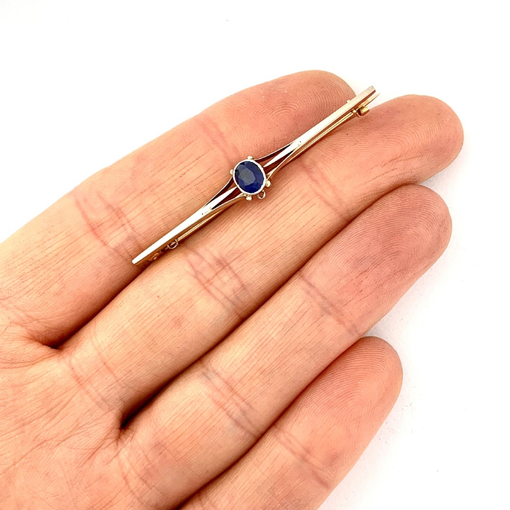Edwardian 18CT Gold Sapphire Bar Brooch  View III