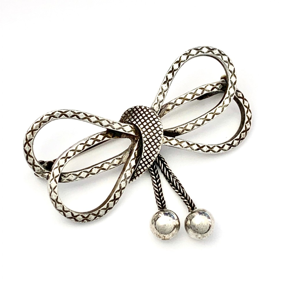 Victorian Silver Bow Brooch with Tassels