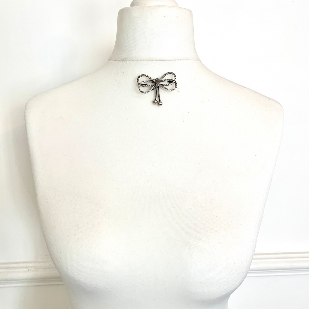 Victorian Silver Bow Brooch with Tassels View VI