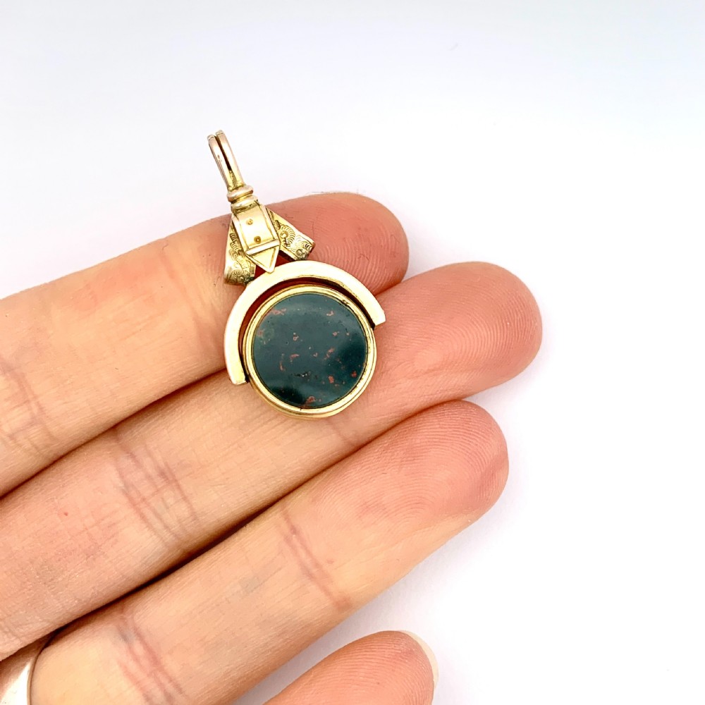 Victorian 10CT Gold Bloodstone and Sardonyx Buckle Swivel Fob Pendant View IX